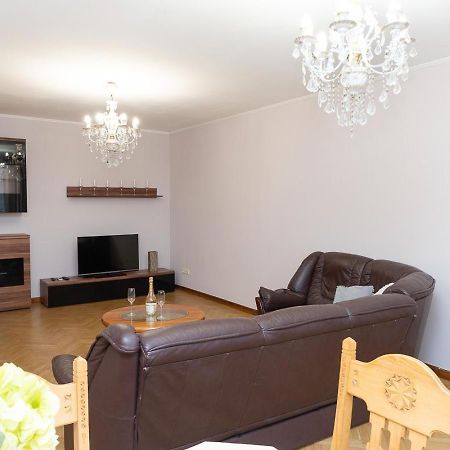 Spacious Apartments In The Center Of Obolon 2 Bedrooms Kyjev Exteriér fotografie