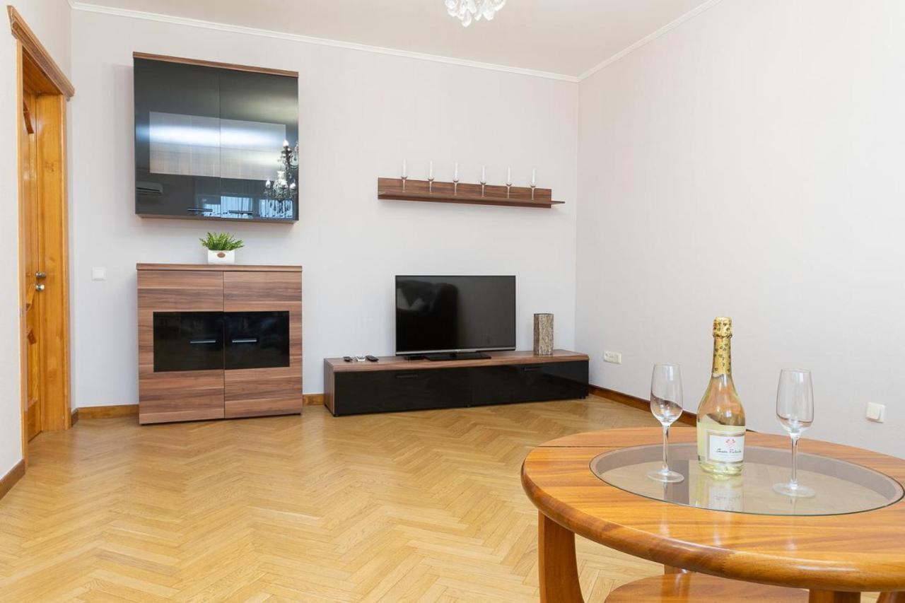 Spacious Apartments In The Center Of Obolon 2 Bedrooms Kyjev Exteriér fotografie