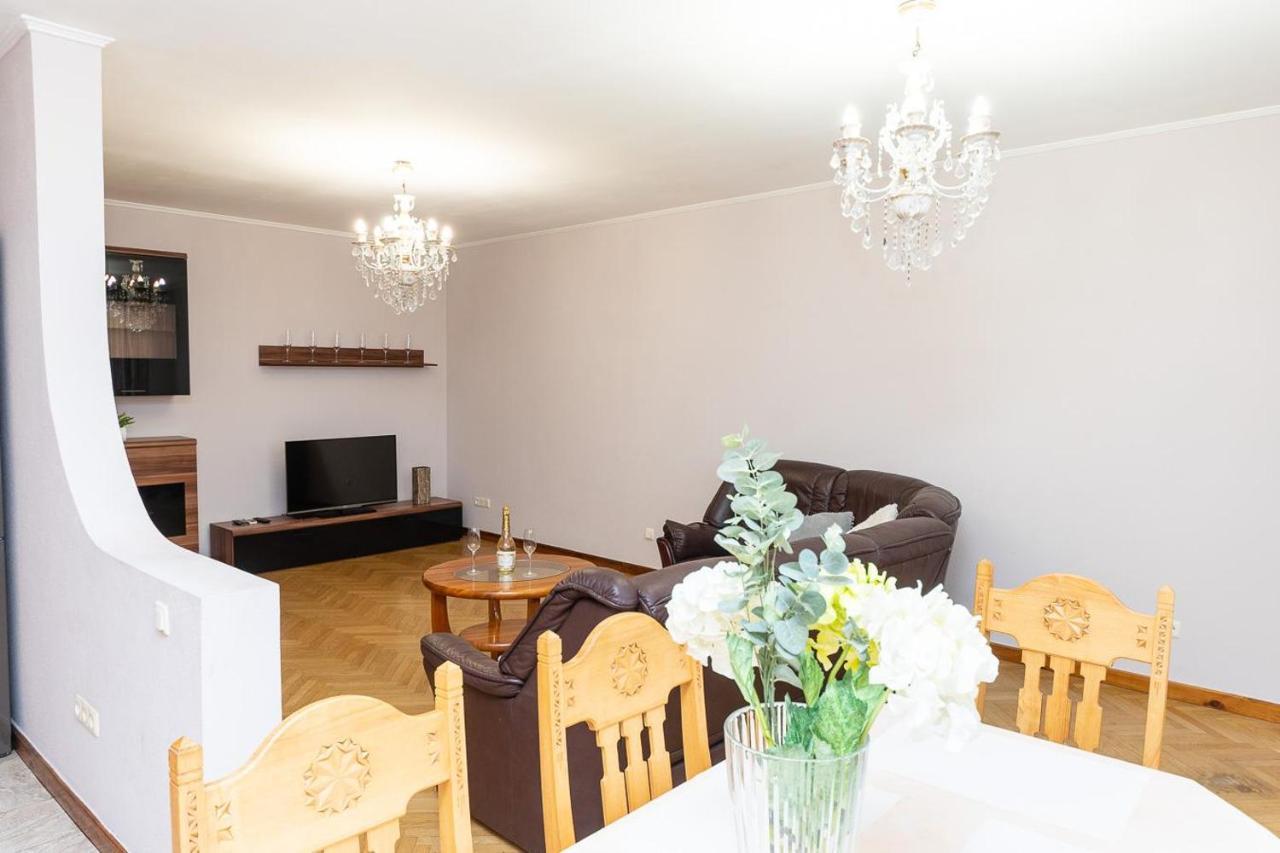 Spacious Apartments In The Center Of Obolon 2 Bedrooms Kyjev Exteriér fotografie