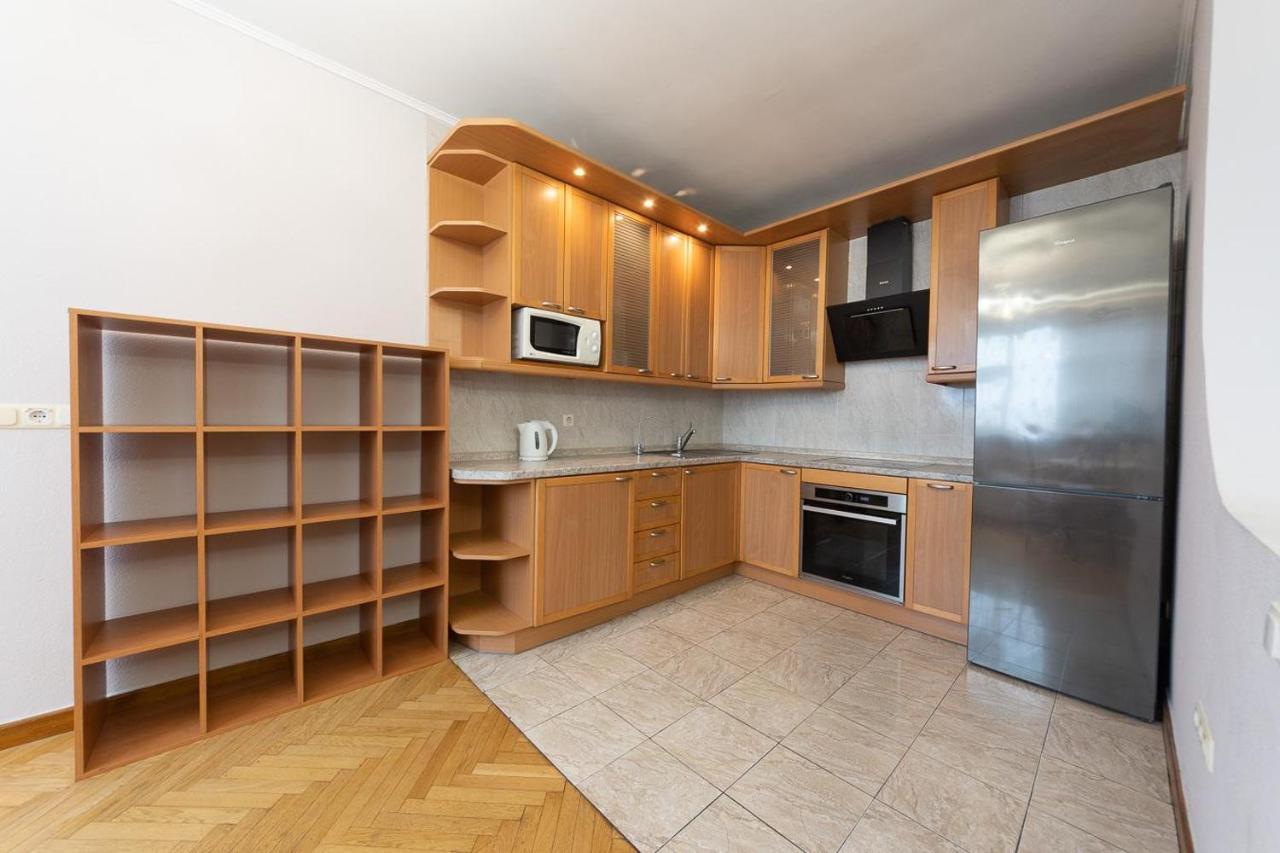 Spacious Apartments In The Center Of Obolon 2 Bedrooms Kyjev Exteriér fotografie