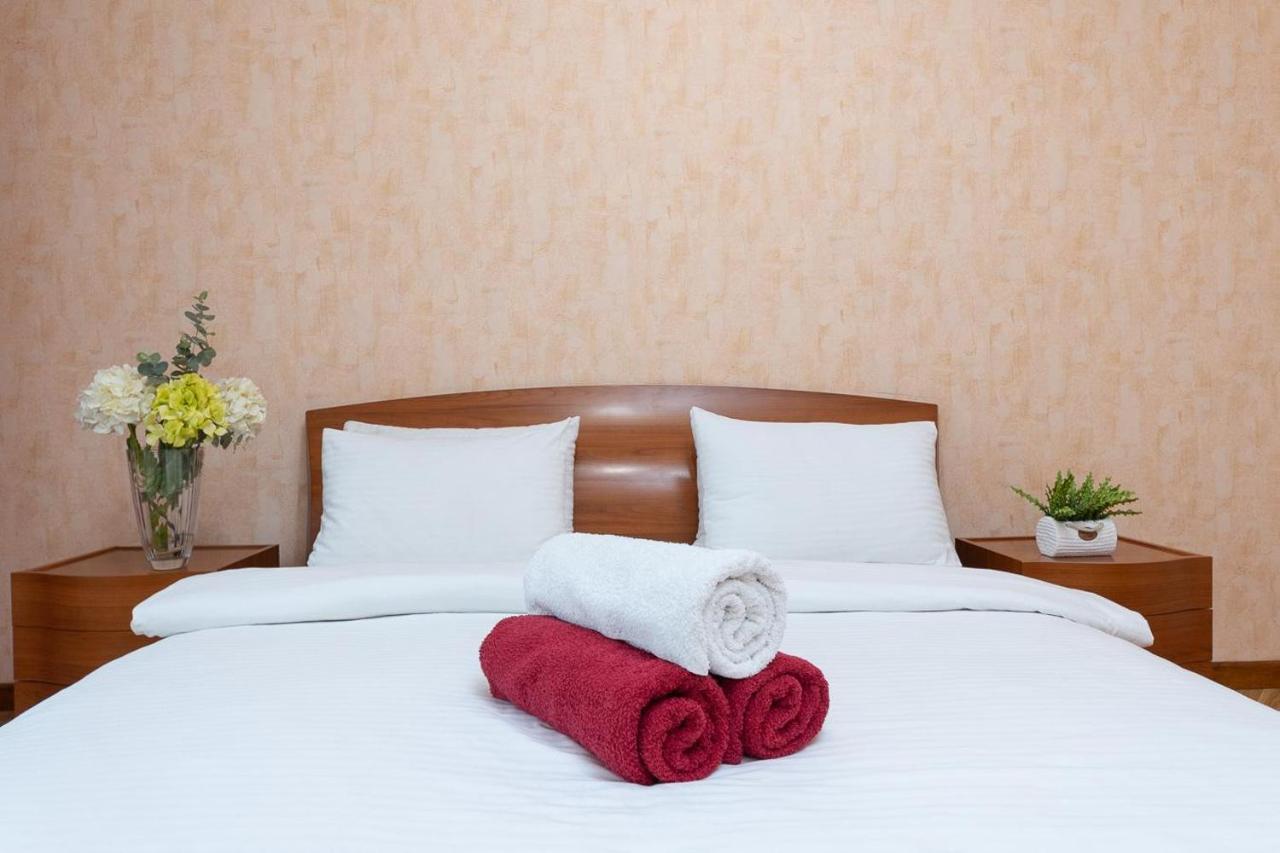 Spacious Apartments In The Center Of Obolon 2 Bedrooms Kyjev Exteriér fotografie